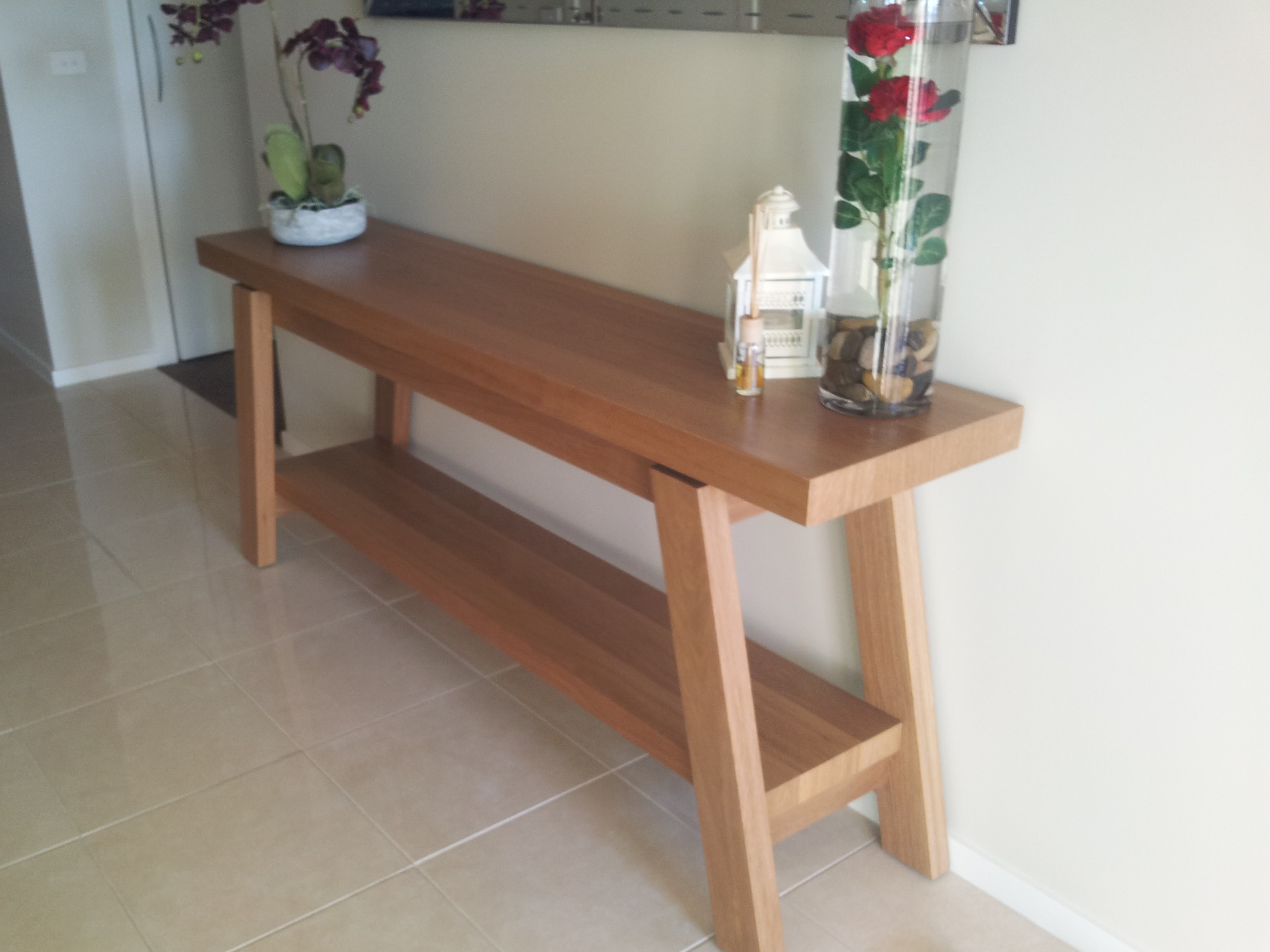 solid-wood-hall-table-vella-furniture